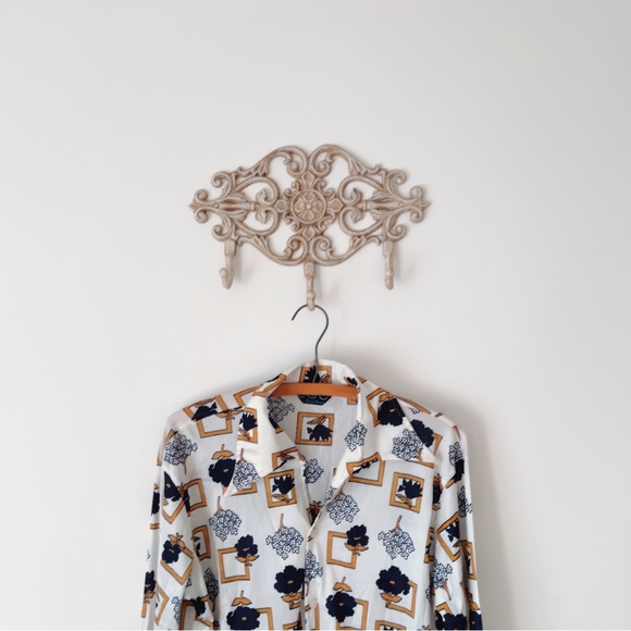 Fabulous 1970’s Long Sleeve Disco Button Down for Men - Picture 2 of 8